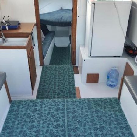 Nice Boat To Sleep In Barcelona Sant Adrià de Besòs Exterior foto